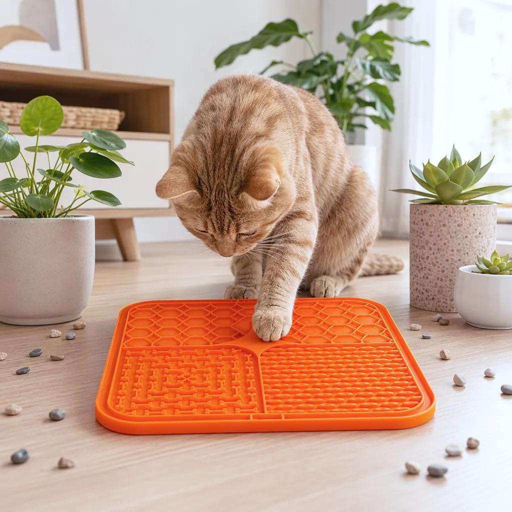 Likmat voor katten, sfeerbeeld in oranje
