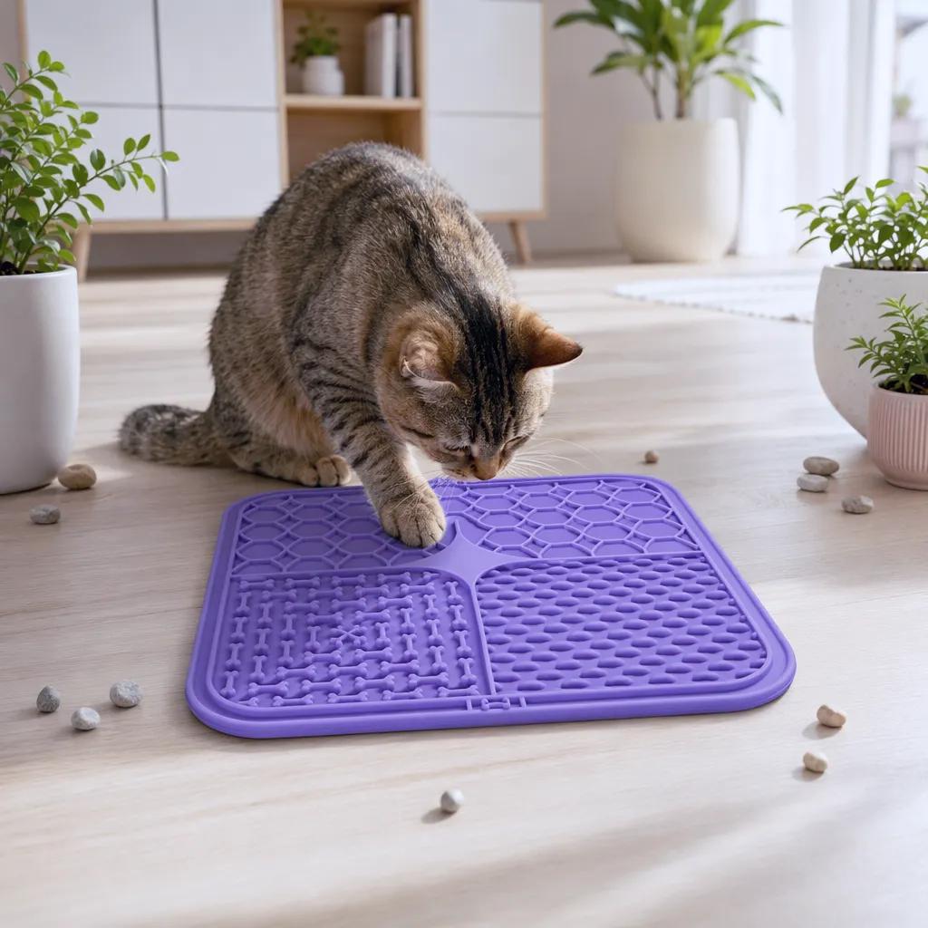 Likmat voor katten, sfeerbeeld in paars